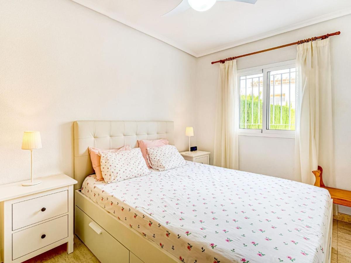 Belvilla By Oyo Lovely Bungalow With Swimming Pool Orihuela Ngoại thất bức ảnh